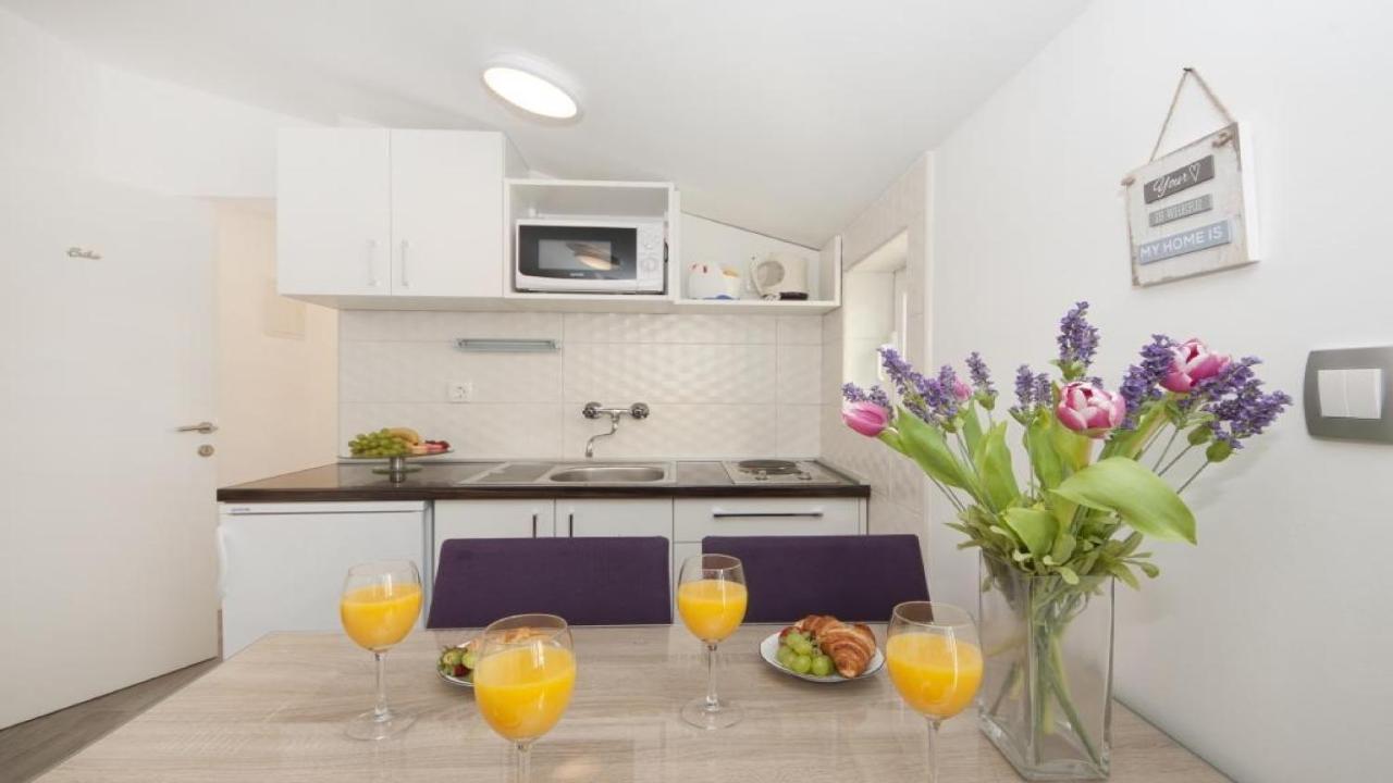 Apartments Angela Baska Voda Phòng bức ảnh
